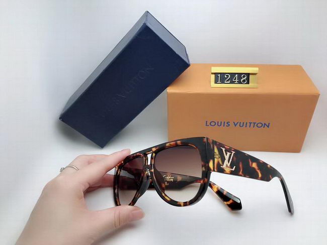 Louis Vuitton Sunglasses AAA+ ID:20220503-63